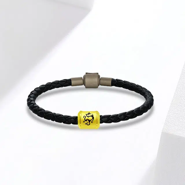 999
