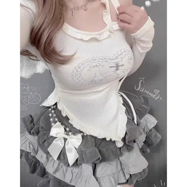轻迎 纯欲风纯色设计感高腰蛋糕休闲短裙 女款