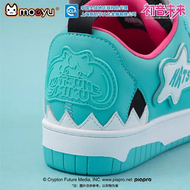 MOEYU MIKU High-Top Sneakers
