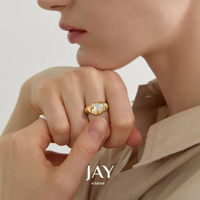 JAY cins