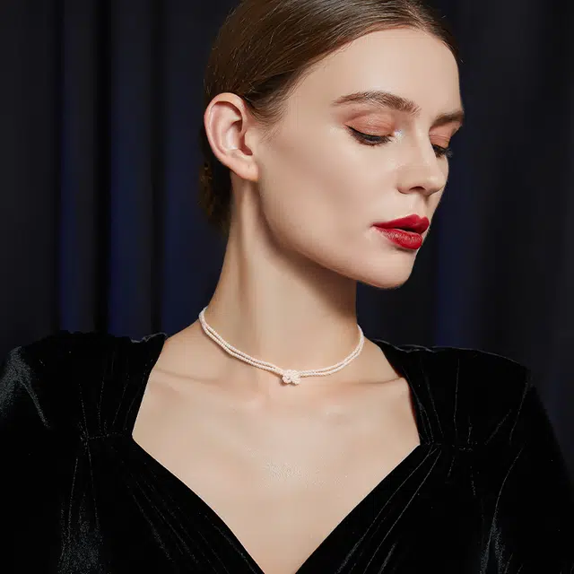 JAY choker
