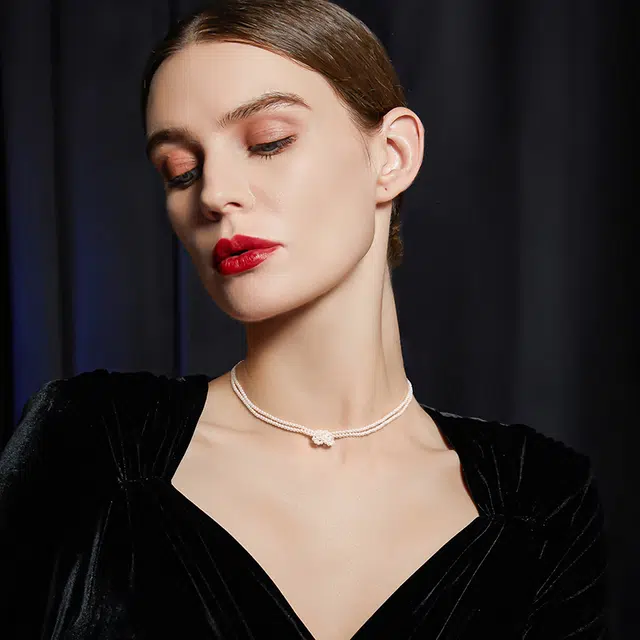 JAY choker