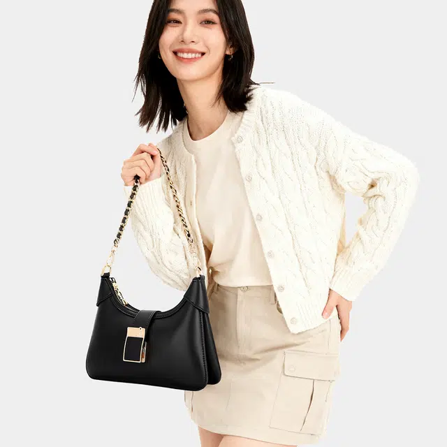 ROBERTA DI CAMERINO ins