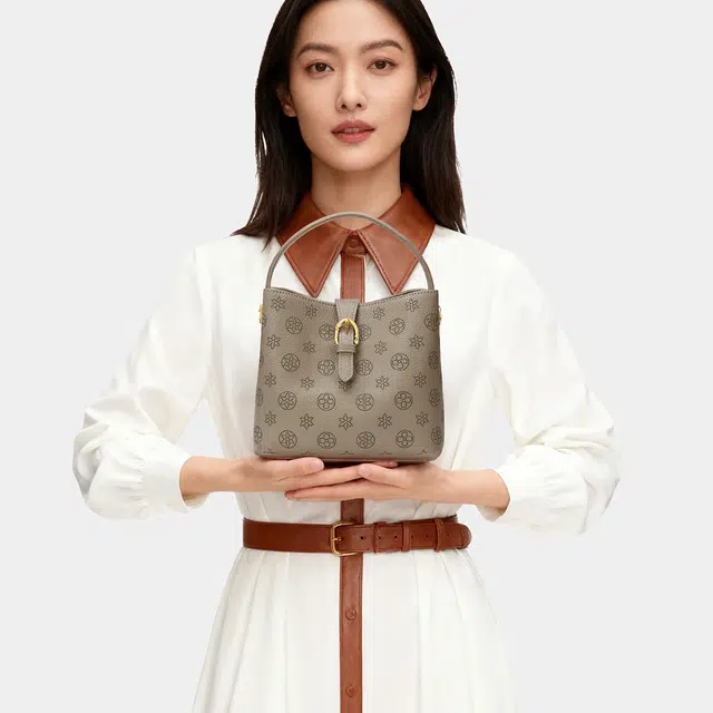 ROBERTA DI CAMERINO logo