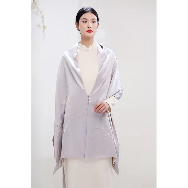 杭丝路 苏绣盘扣双层真丝手工刺绣 丝巾 女款