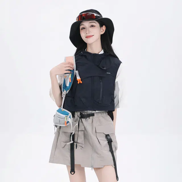 吉业重工 工装多口袋短款连帽马夹女学生多巴胺穿搭外套舒适时尚潮流都市设计感轻便马甲 女款