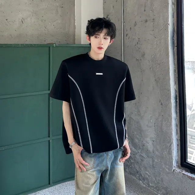 AWAO T