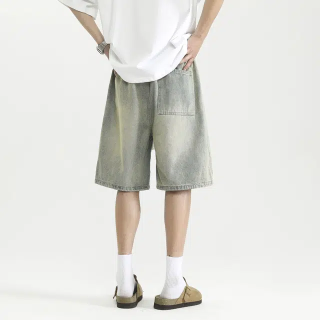 AWAO