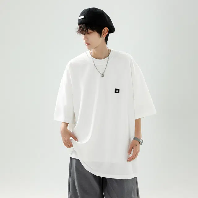 AWAO T