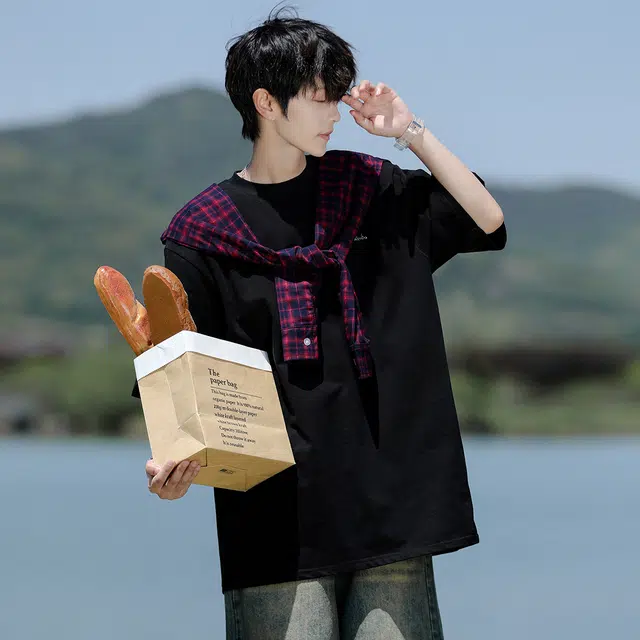 AWAO T
