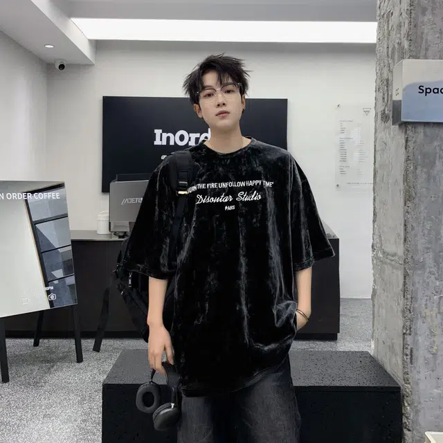 AWAO Fashion TrendsT