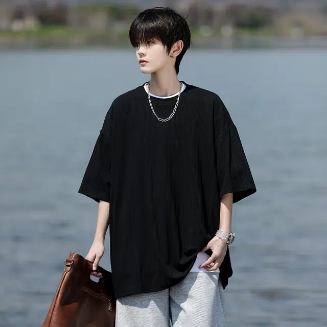 AWAO T