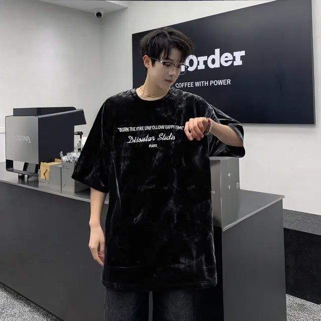 AWAO Fashion TrendsT