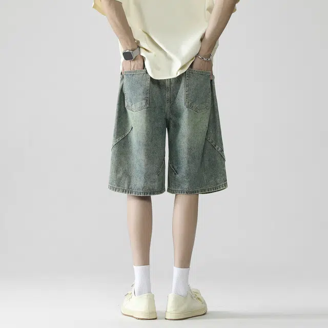 AWAO