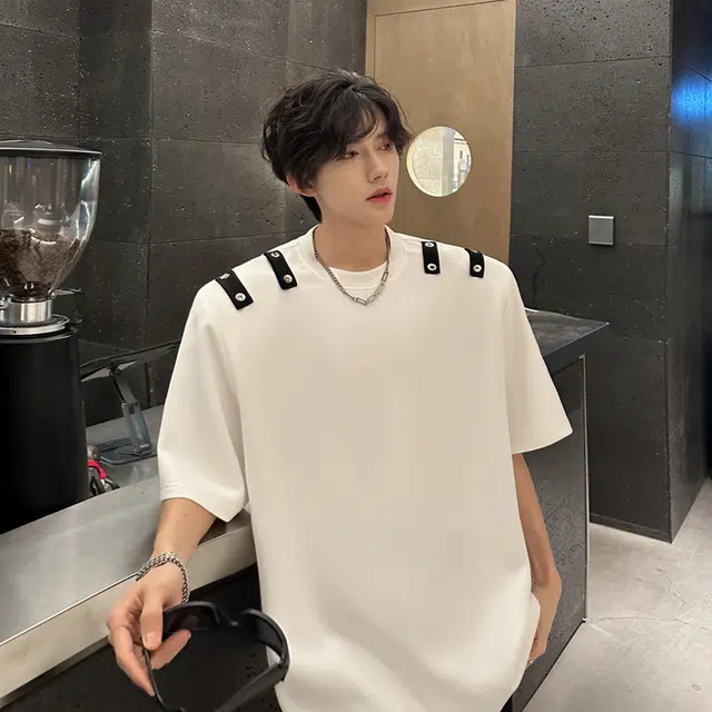 AWAO T