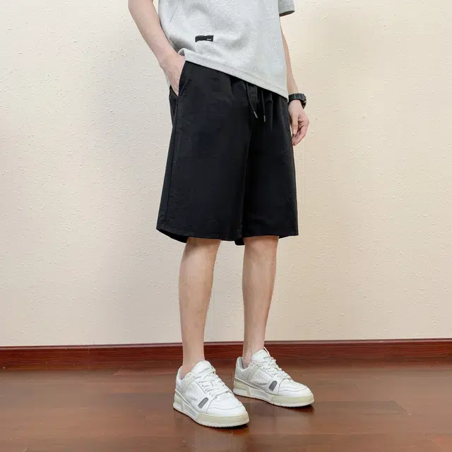 AWAO