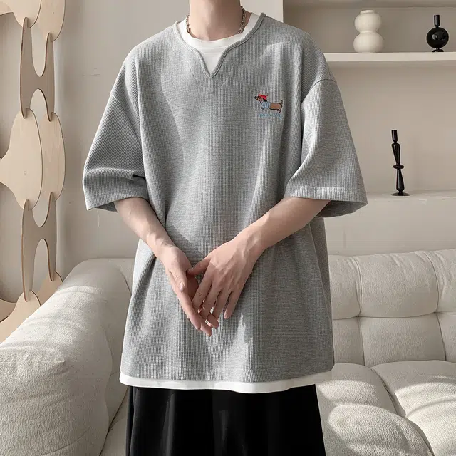 AWAO T