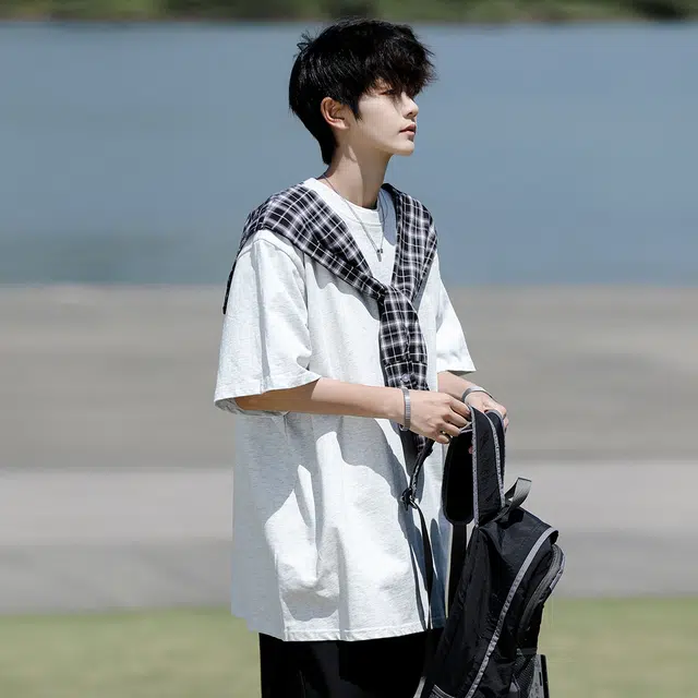 AWAO T