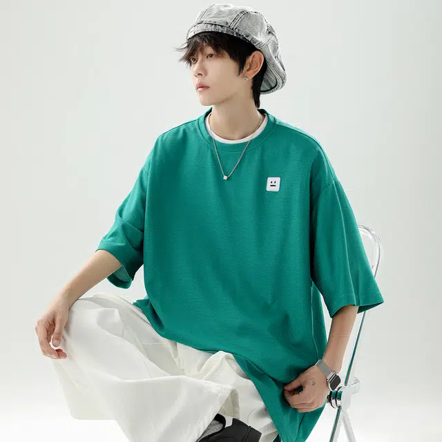 AWAO T