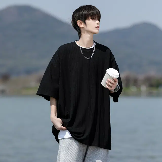 AWAO T