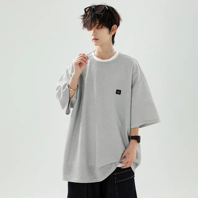 AWAO T