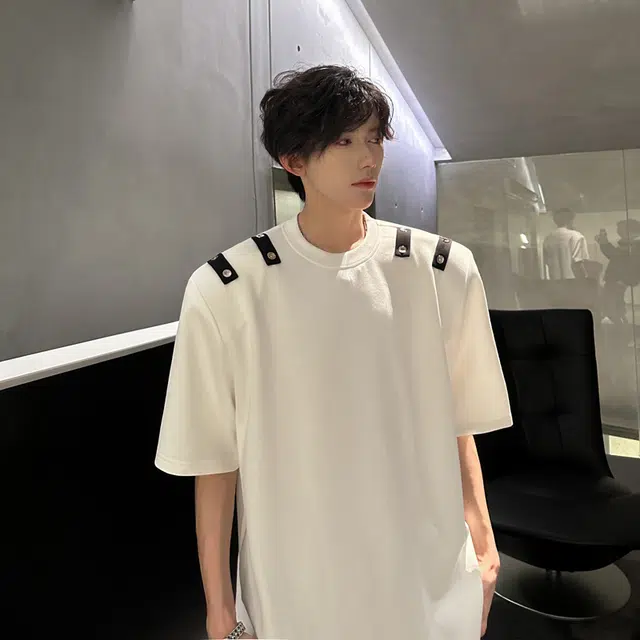 AWAO T