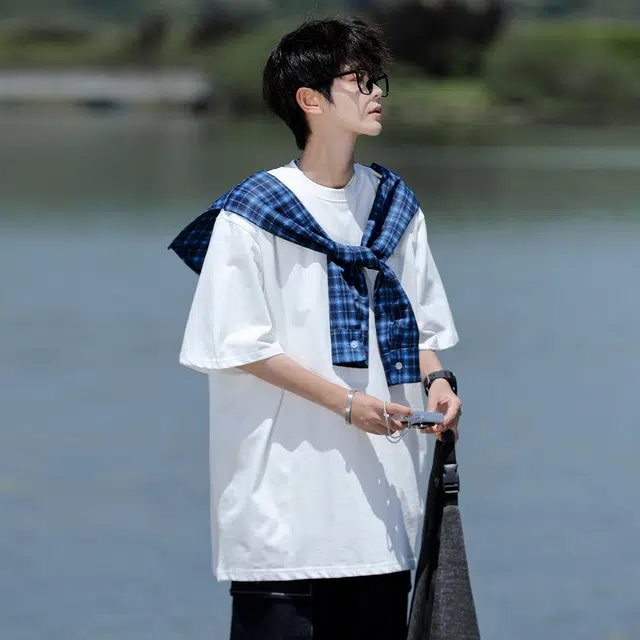 AWAO T