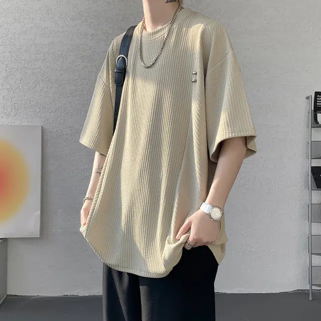 AWAO T