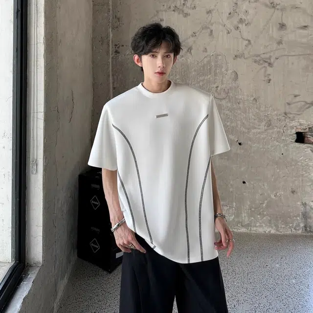 AWAO T