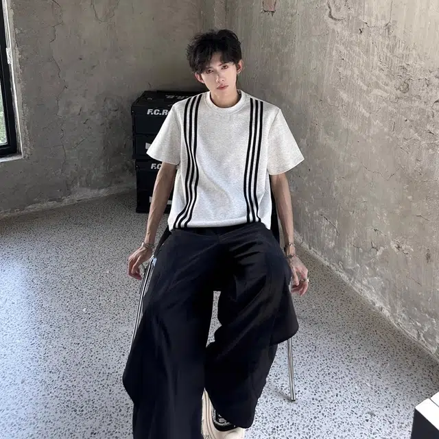 AWAO T