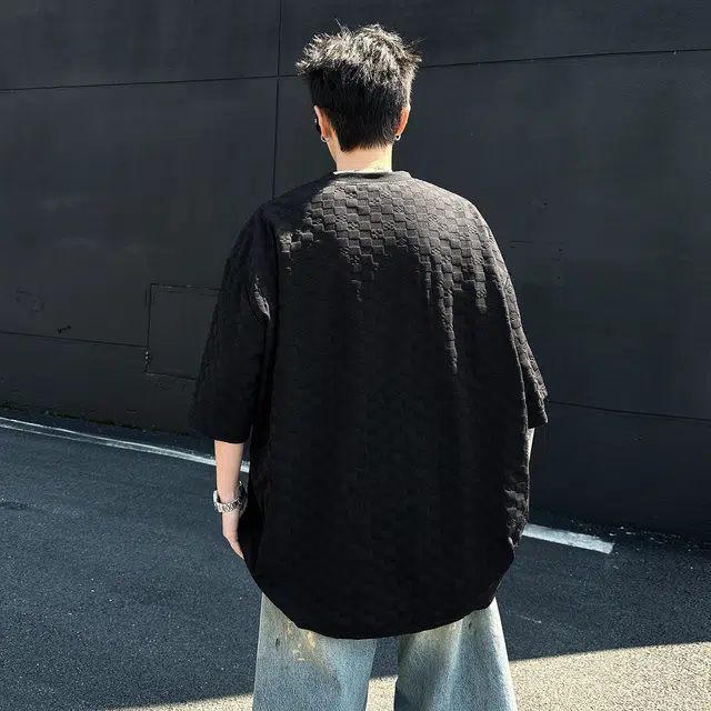 AWAO T