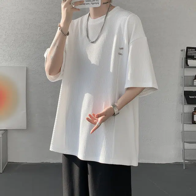 AWAO T