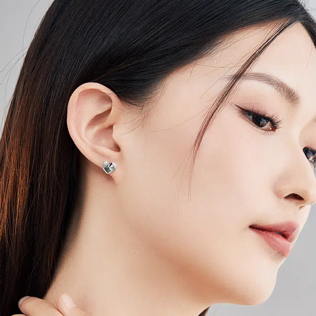 中鑫珠宝 几何切面闪耀耳饰 铂金 耳钉 女款