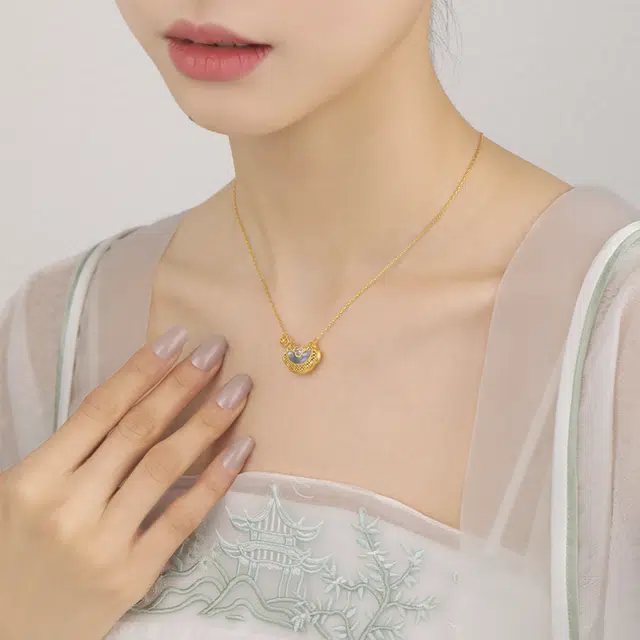 中鑫珠宝 古法珐琅 贝壳螺钿 轻奢高级感 足金 按克计价 黄金项链 女款
