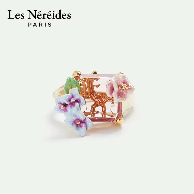 LES NEREIDES