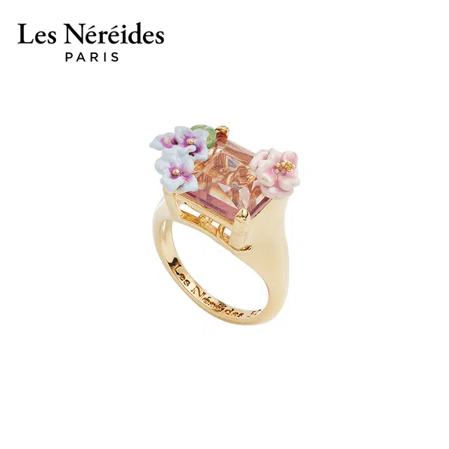 LES NEREIDES