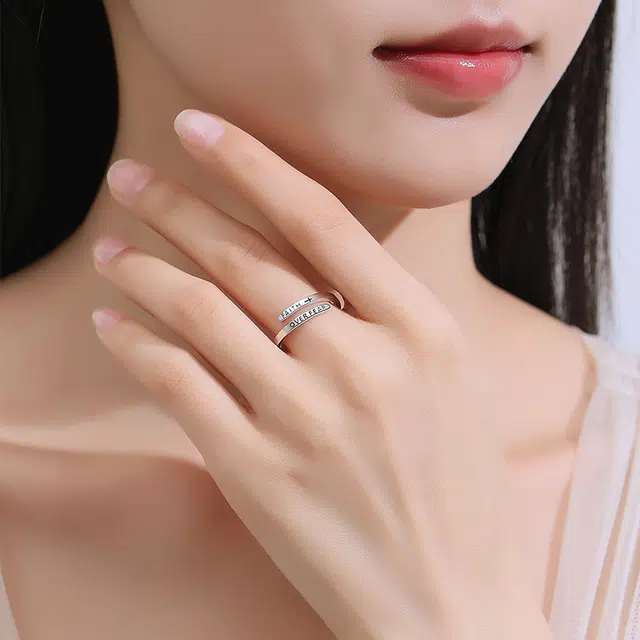 S925