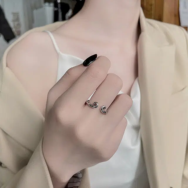 S925