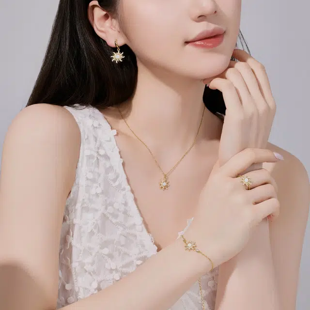S925