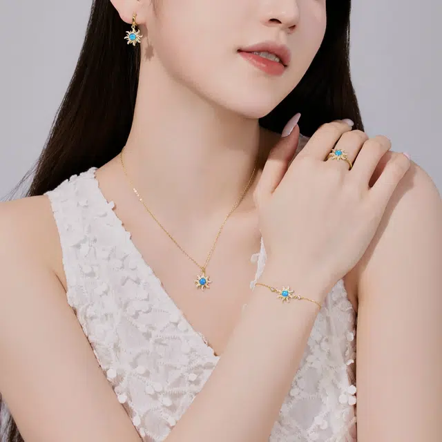 S925