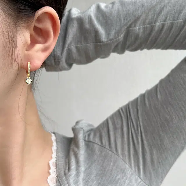 S925