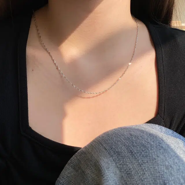 S925
