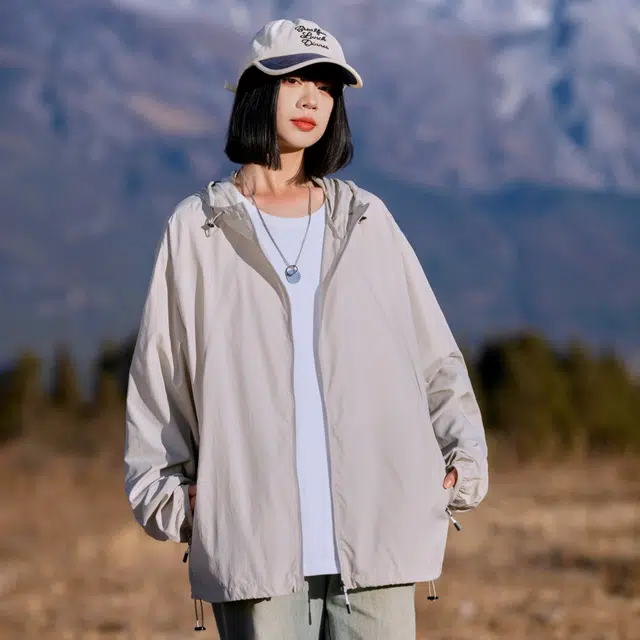 黑恐龙 潮牌百搭轻薄简约出行户外运动休闲舒适时尚透气连帽防晒服 男女同款
