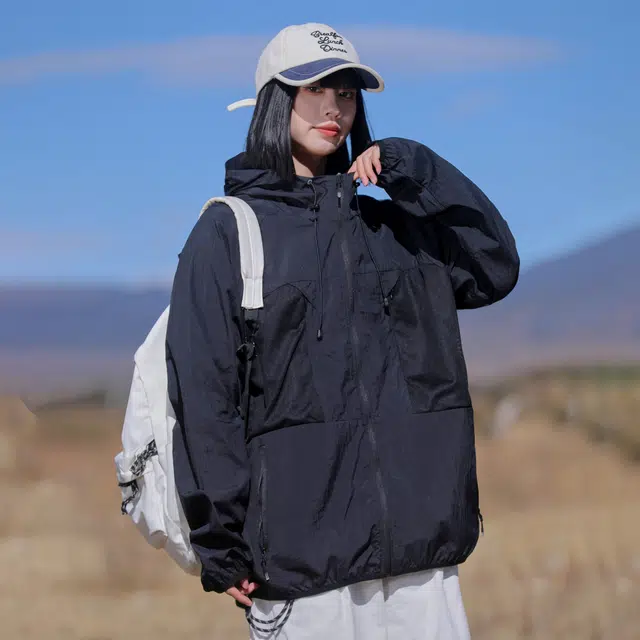 黑恐龙 潮牌简约连帽户外出行运动皮肤衣休闲轻薄柔软宽松透气时尚个性长袖防晒服 男女同款