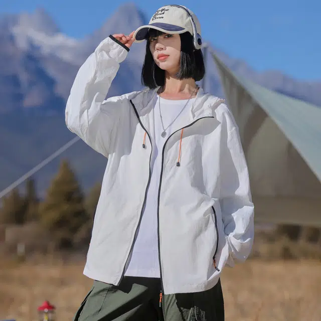 黑恐龙 潮牌百搭轻薄简约出行户外运动休闲舒适时尚透气连帽防晒服 男女同款