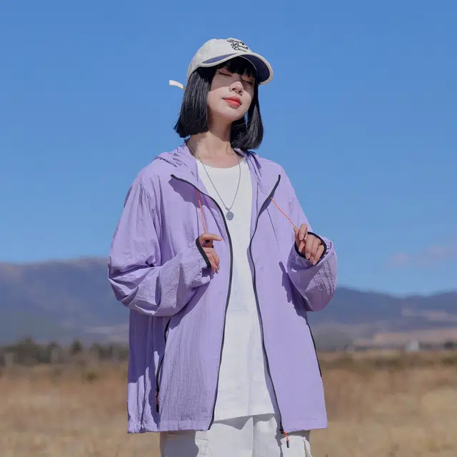 黑恐龙 潮牌百搭轻薄简约出行户外运动休闲舒适时尚透气连帽防晒服 男女同款
