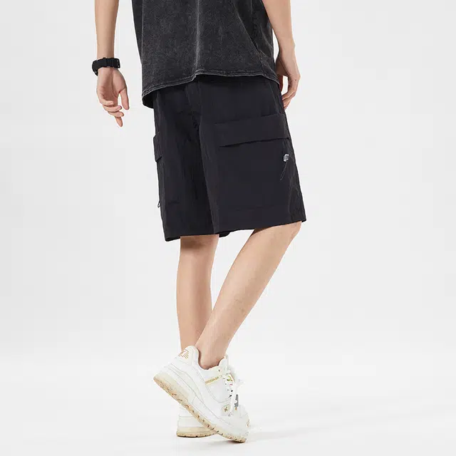 黑恐龙 美式潮流高街基础款纯色抽绳中腰宽松口袋透气山系户外直筒休闲五分工装短裤 男女同款