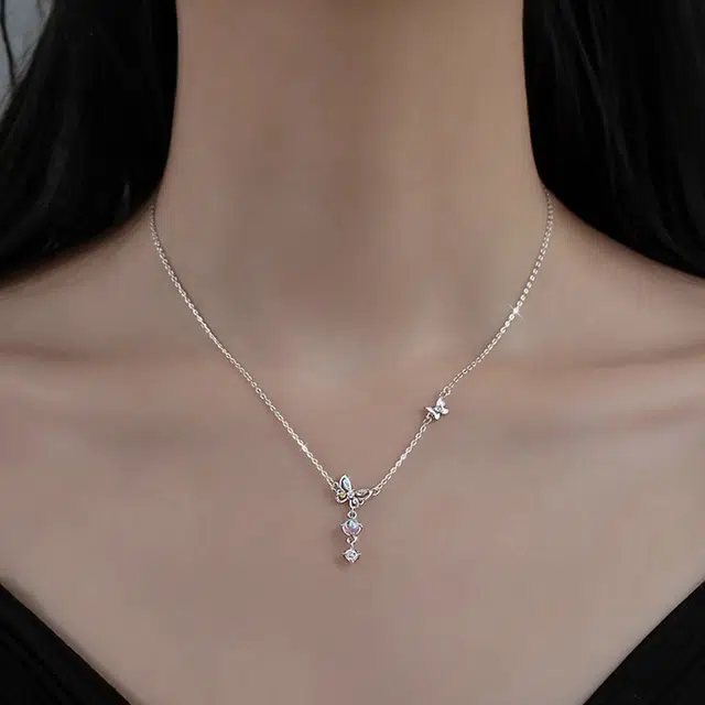 925