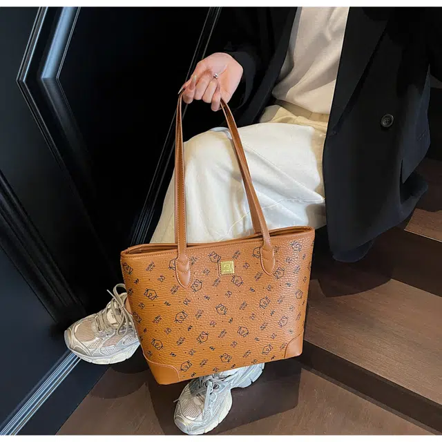 FCTOSSR PU Tote