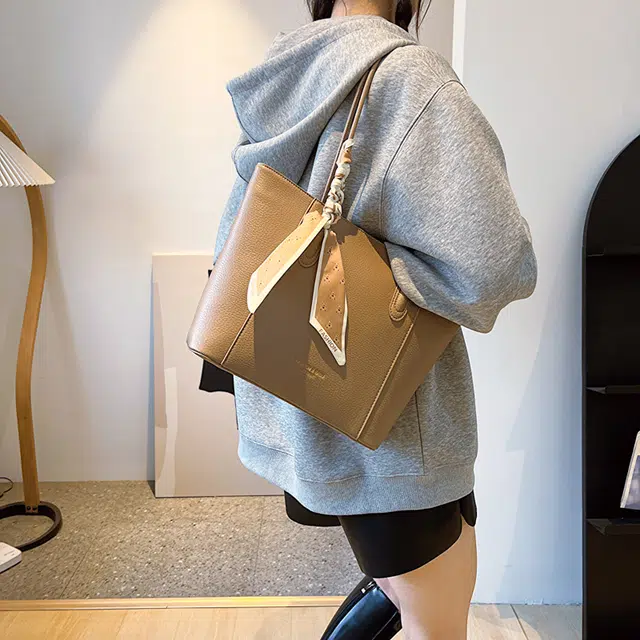 FCTOSSR PU Tote